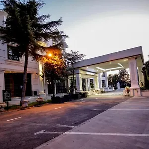 Univers Resort Hotel